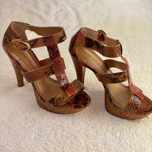 Leopard sandals by Chinese Laundry Size 9.5 w/BOX - Picture 15 of 16